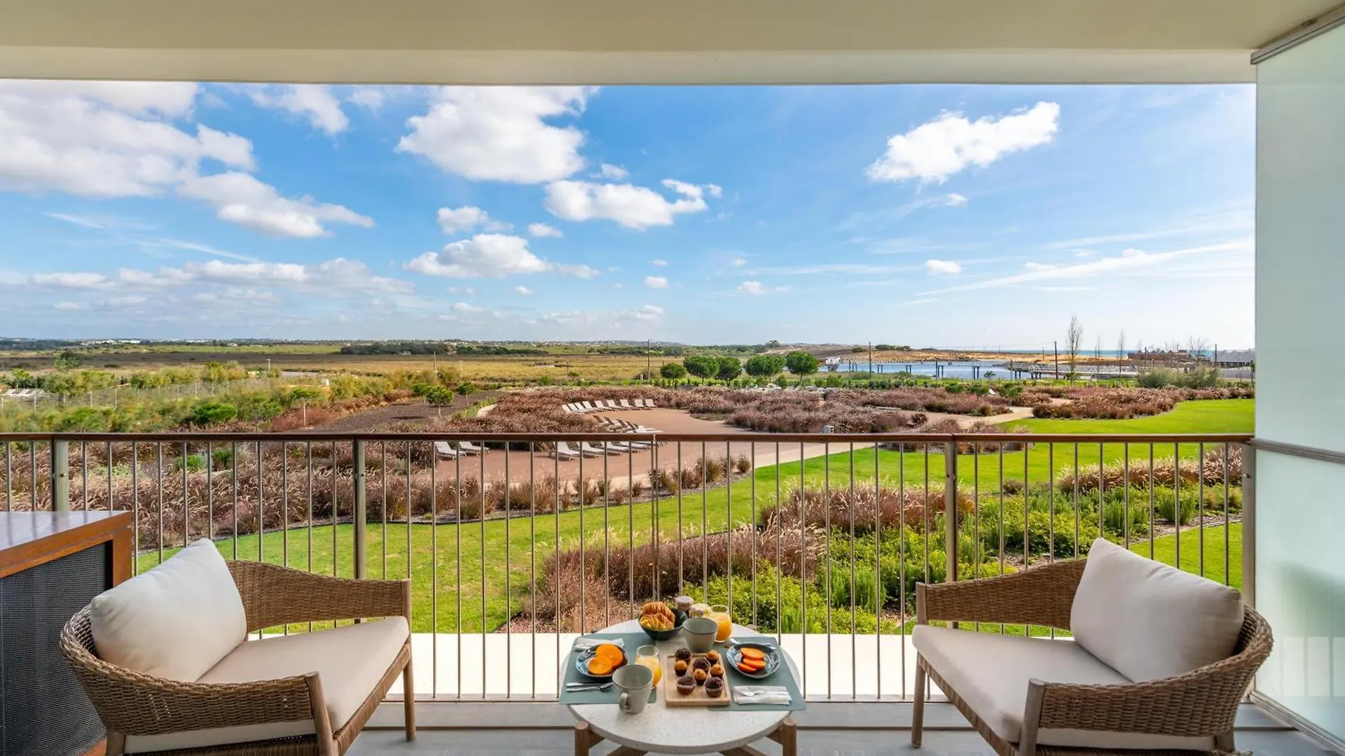 Blue Well Being Beachfront Pool And Spa Raia - By Bedzy location
