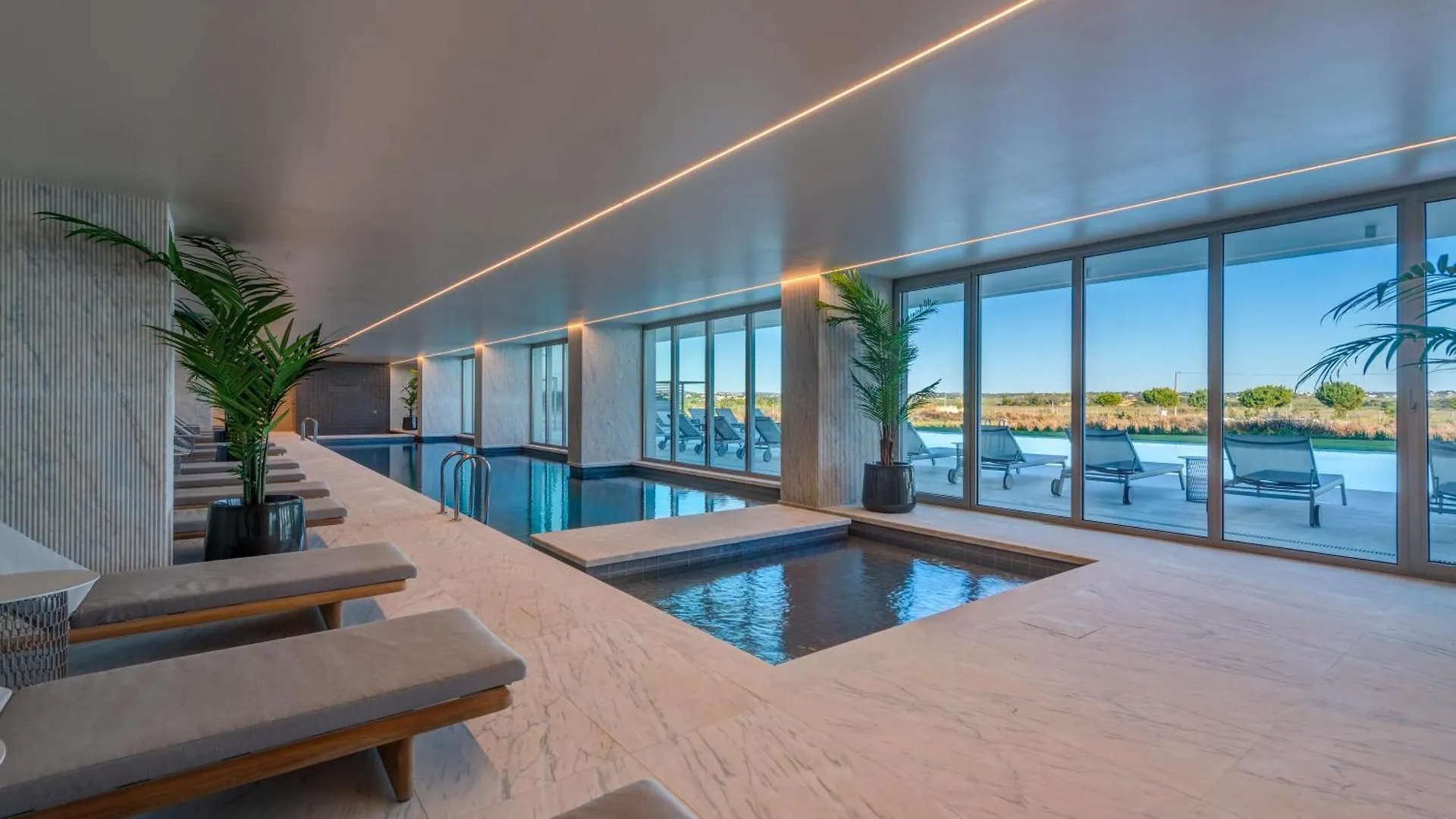 Apartment Blue Well Being Beachfront Pool And Spa Raia - By Bedzy Armação de Pêra
