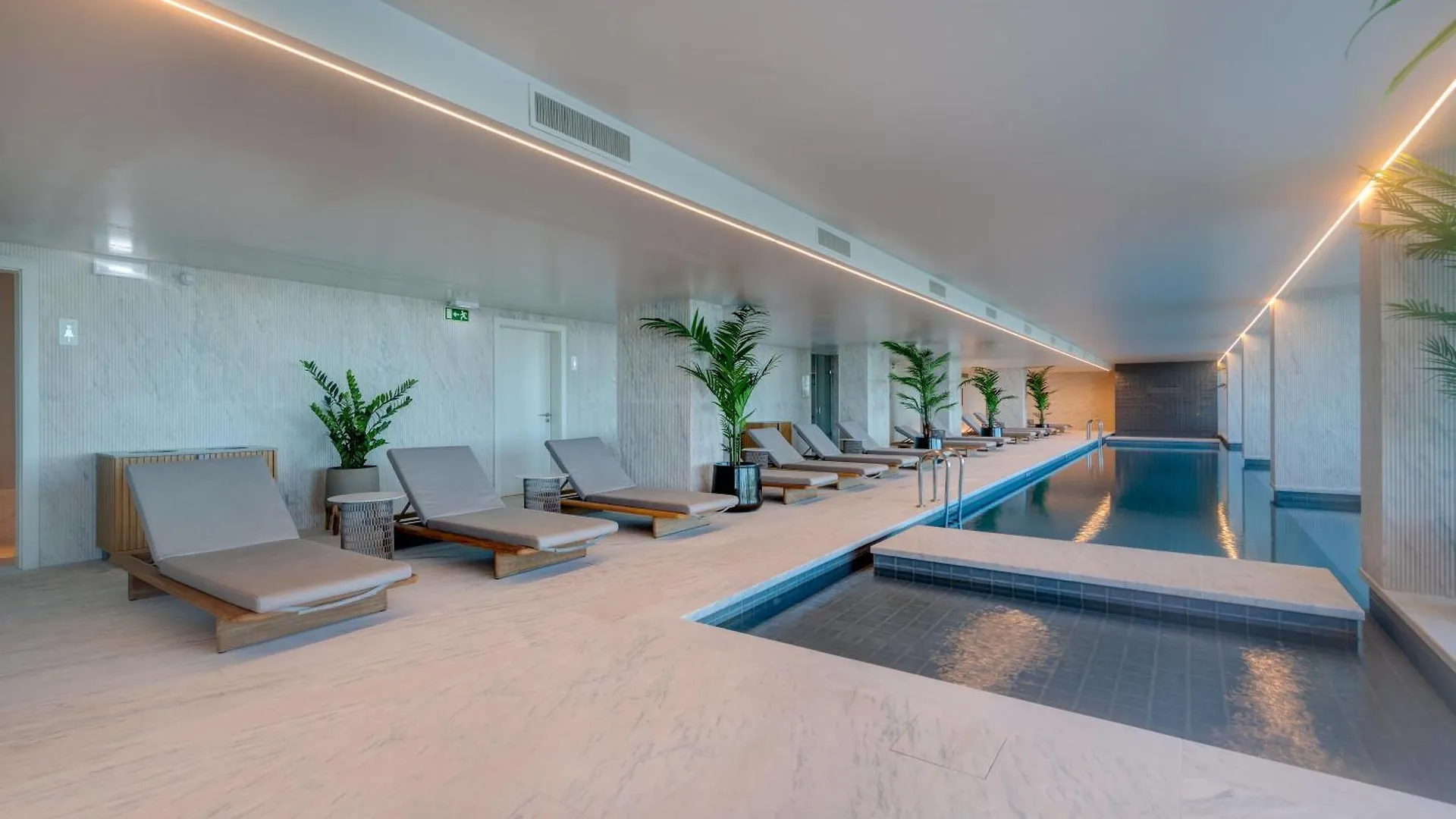 Blue Well Being Beachfront Pool And Spa Raia - By Bedzy Armação de Pêra 0*,  Portugal